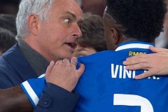 穆里尼奥引发热议！不偏袒弟子巧妙转移焦点，呼吁下一场全力以赴