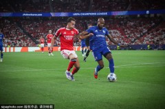 62岁穆帅1分逆袭！7分钟2球藏玄机，欧冠生死战前现惊人转机