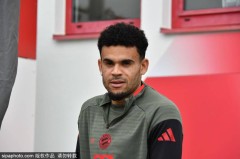 格纳布里告别世界杯：拜仁与德国的两重震荡