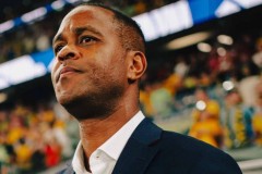 德天空：巴萨有意德甲新神锋！挖掘机！拜仁盯上多特后卫！