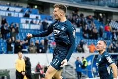 巴萨盯上德甲高大锋霸？1米91身高却头球表现平平？真有这么神奇？