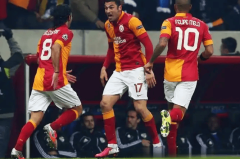 欧冠生死战：加拉塔萨雷魔鬼主场硬刚利物浦，谁能突围？