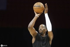 太炸裂了！阿德巴约单节16中10狂砍31分