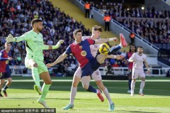 巴萨对阵法兰克福：弗利克揭晓9号位的谜底