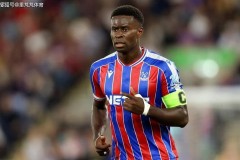 斯洛特不会放弃，加速购买水晶宫队长：他是提升后防可靠的保障