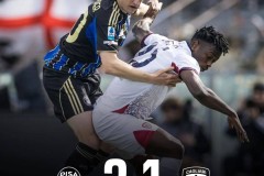 意甲联赛：卡利亚里大失水准，那不勒斯欺软怕硬