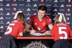 曼联官宣马奎尔续约终老梦剧场！新合同细节曝光，揭秘拒绝小贝高薪原因