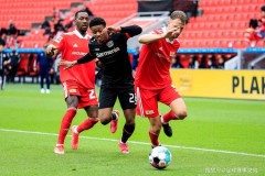 德国杯爆冷预警！杜塞多夫主场狂飙，弗赖堡客场能否守住德甲尊严？