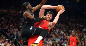 将对阵马刺！阿夫迪亚41+12开拓者险胜太阳晋级季后赛