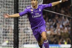 皇马历史后卫排名出炉，拉莫斯671场101球成核心，卡洛斯速度与重炮同样辉煌