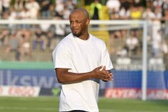 欧冠八强诞生：利物浦惊天逆转，巴萨马竞携手晋级，拜仁豪取大胜