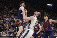 西甲争议判罚：马丁红牌撤销引爆巴萨马竞口水战