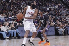 哈登首秀下半场7中6+2关键三分 读秒时刻4分+1防守篮板