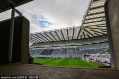 斯科尔斯怒批拉什福德：曼联旧将能否在巴萨重生？