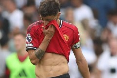 B费失点曼联1-1两轮不胜！阿莫林和球员皆有责，只靠买人无法复兴