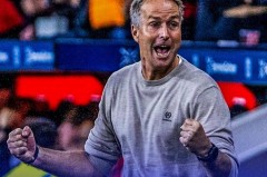 勒沃库森换帅，尤尔曼德3胜1平稳定局面，滕哈赫或重返荷甲