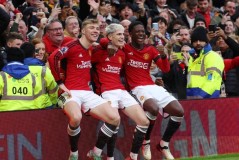 10场23分！曼联临时主帅封神，却遭两大世界名帅围剿，拉爵到底选谁？