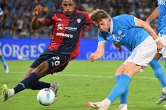 欧冠对决：那不勒斯主场抢分冲前 8，卡拉巴赫残阵死守保资格