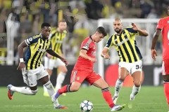 欧冠附加赛：不按常理出牌，费内巴切剑走侧锋鹰击本菲卡