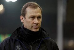 埃弗顿名宿弗格森出席球迷父亲葬礼，网友：他是真正的人民英雄