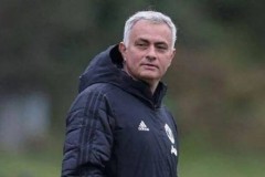 3亿转会费狂喜之谜！穆帅回归曼联，小编我却因过度负责错过我真正想要的…