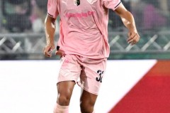 欧冠小组赛战术解析：如何破解曼城的进攻体系？