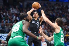 布朗33+11弗拉格空砍36分 凯尔特人胜独行侠