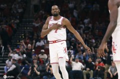 杜兰特27分唐斯22分 火箭击败尼克斯3连胜