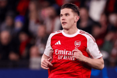 英超神剧情：门将两次失误送大礼，领头羊接近冠军，阿尔特塔挥拳狂欢