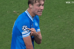 曼联旧将闪耀欧冠，霍伊伦德双响暗讽阿莫林！拉爵不怒反喜一亿在望