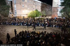 “这是解散俱乐部的理由！”：汤马斯·瓜什怒指皇马让姆巴佩带伤上阵的不可原谅