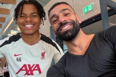 利物浦16岁小将走红，萨拉赫劝其保持谦逊，远离社交媒体