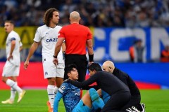 欧冠淘汰赛开局就显锋芒，马竞半小时4比1领先热刺，热刺防线暴露且马竞进攻高效让局势难以逆转