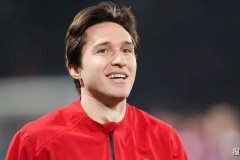 意外！基耶萨无缘利物浦欧冠名单，未来转会或成明智之选