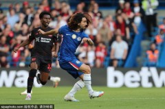 国家媒体盛赞“机器”库库雷利亚，切尔西后卫在西班牙大胜土耳其中闪耀全场