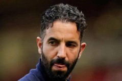 曼联弃巴莱巴转攻费尔南德斯，引援新战略启动