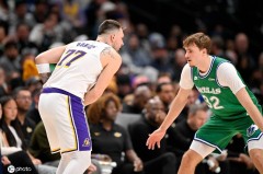 东契奇33+8+11詹姆斯17+8+5 湖人末节发力逆转独行侠