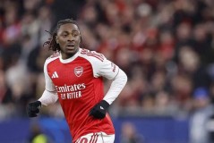 阿森纳凭借埃泽精彩世界波率队2-0取胜，成功淘汰德甲劲旅挺进欧冠八强