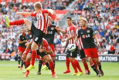 欧冠夜惊雷！拜仁“残阵狂攻”能否撕碎切尔西“客场铁幕”？