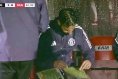 曼联连战三败！阿莫林或考虑辞职，球迷集体呼唤穆帅回归