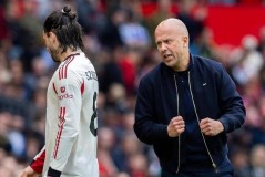 3-2绝杀！曼联双杀利物浦重返欧冠，卫冕冠军在老特拉福德被打得原形毕露