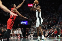 杨瀚森1分钟1板福克斯37+6+8 开拓者不敌马刺