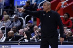 雄鹿为何卡点解雇里弗斯 字母哥也成教练杀手了？