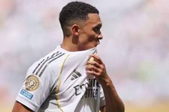 2大惊天变局！穆帅降维冲西甲？拉什福德1亿转会巴萨接班莱万？