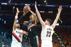 文班亚马35+5三分6中5 阿夫迪亚30+10马刺胜开拓者1-0