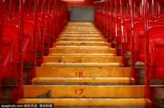 远藤航、基耶萨缺席利物浦今日训练！训练场背后隐情揭晓，球队战术或遭重创？