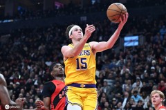 曝湖人今夏将给里夫斯巨额合同 或签5年2.4亿