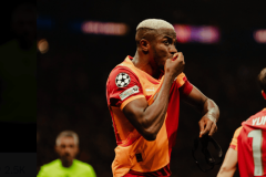 16球4助攻！意媒曝尤文图斯有望签奥斯梅恩，年薪2100万欧元成最大障碍